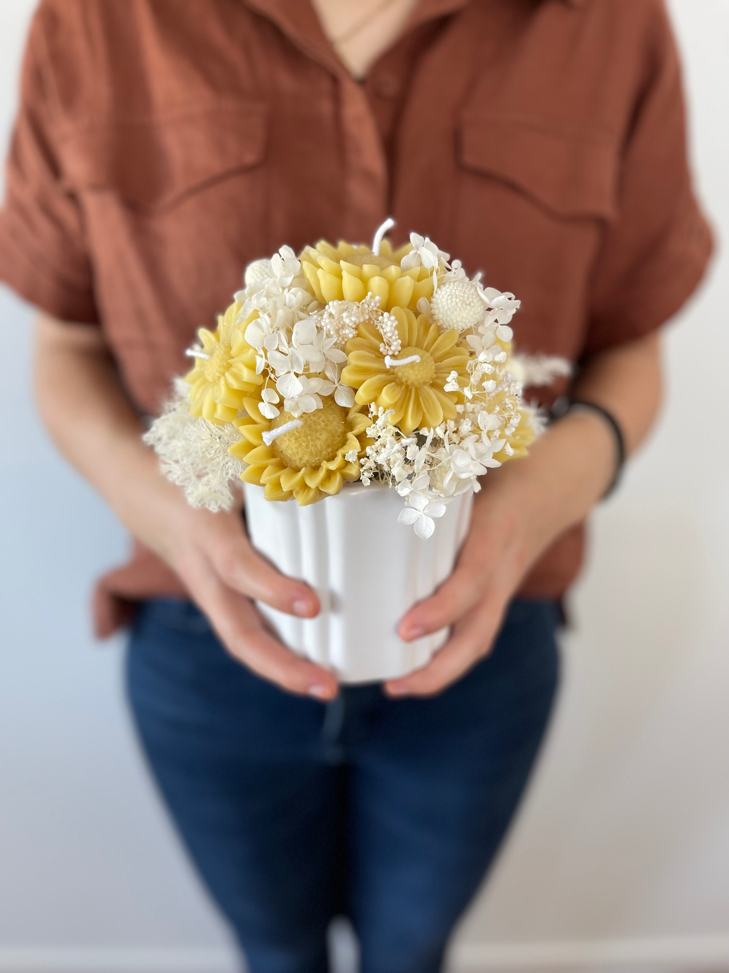 Handmade Beeswax Sunflower Candle Bouquet: Floral Home Dećor Gift