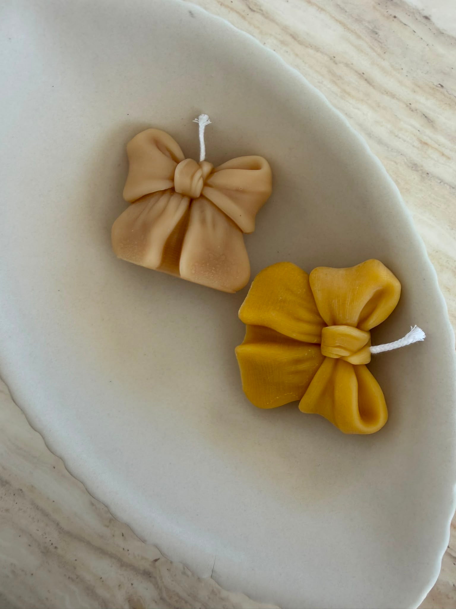 Handmade Pure Beeswax Bow Candle
