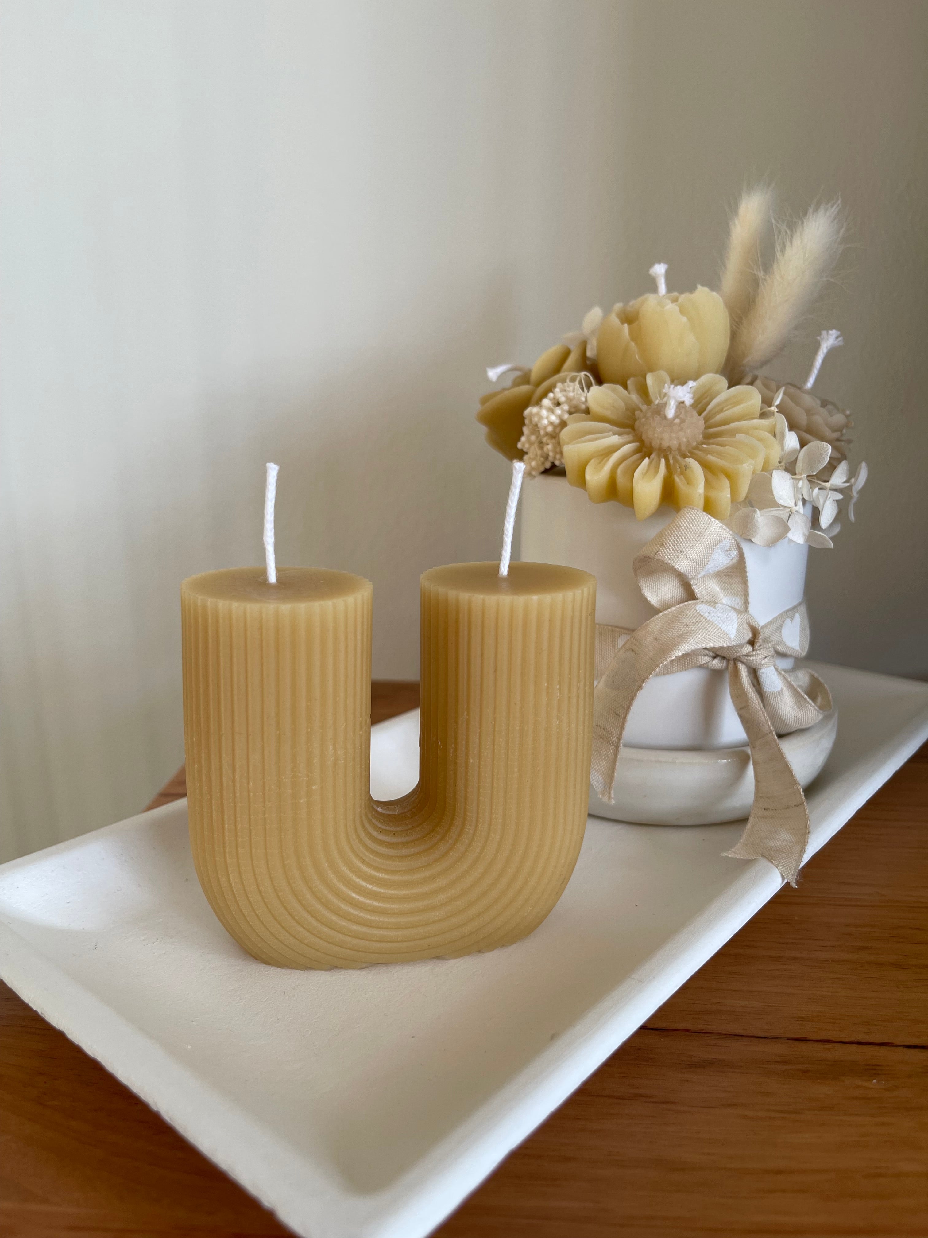 Ribbed U-Shaped Arch Beeswax Candle