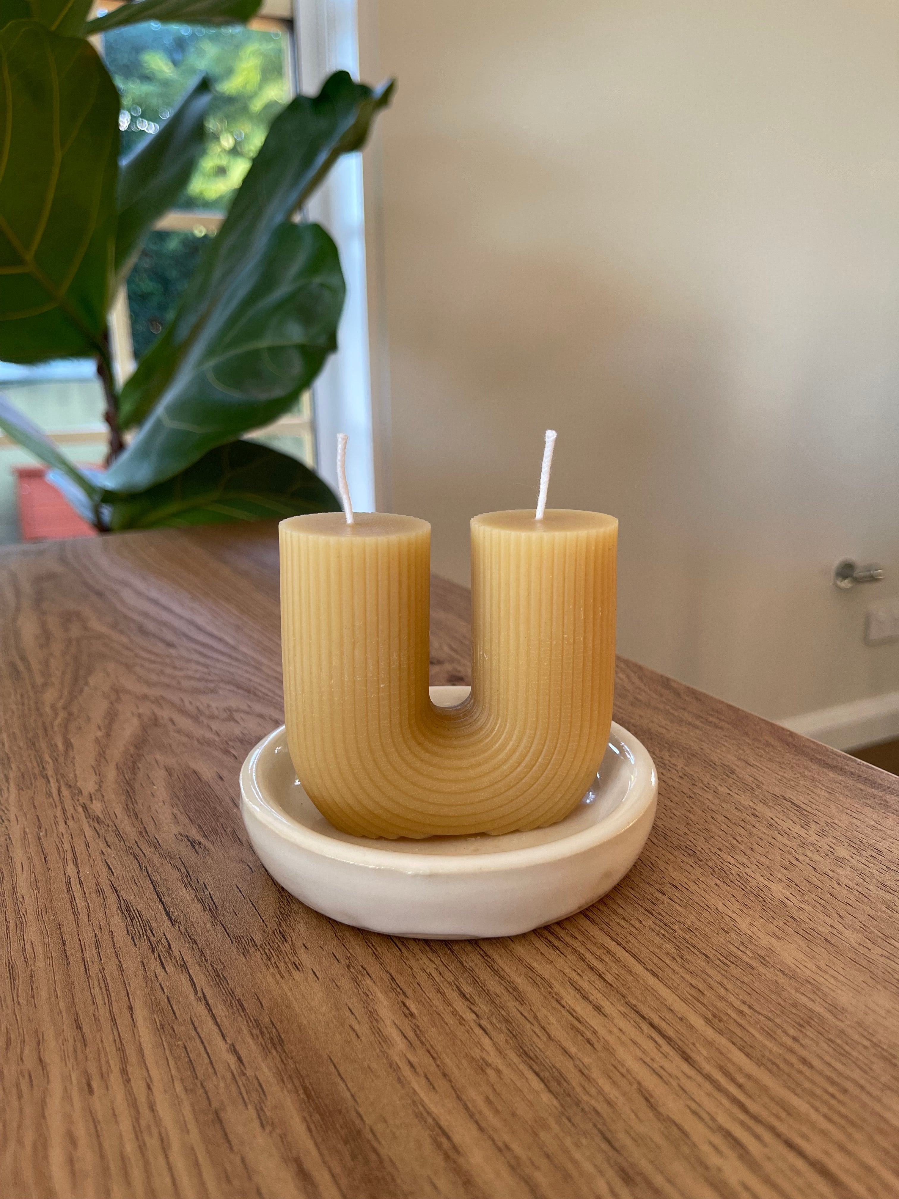 Ribbed U-Shaped Arch Beeswax Candle