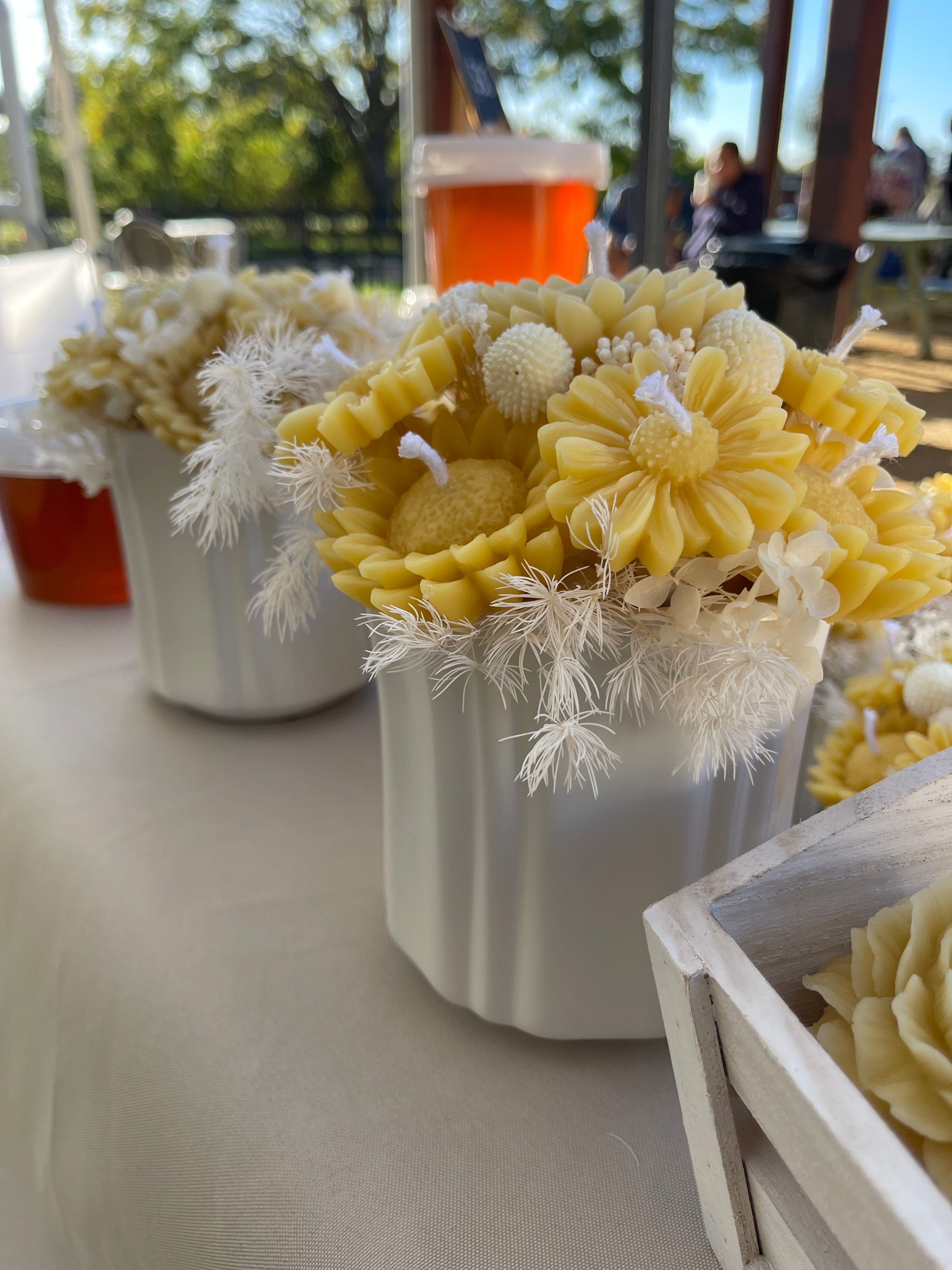 Handmade Beeswax Sunflower Candle Bouquet: Floral Home Dećor Gift